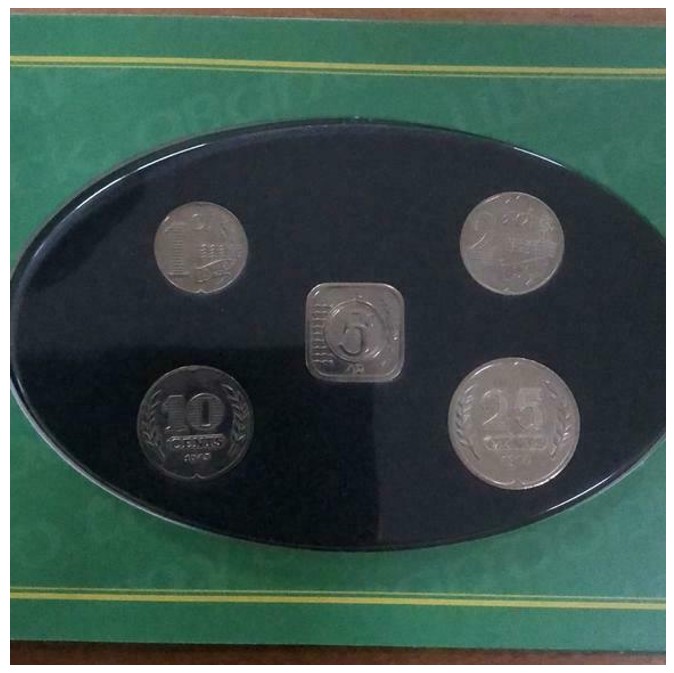 1941,-2-1/2-Cent--Netherlands,-Different-Materials?-Id;-Replica-Netherlands-WWII-Zinc-Coins